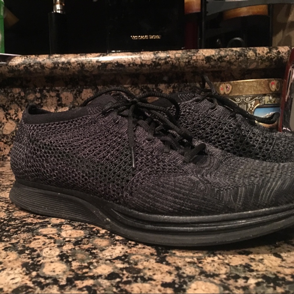 Nike flyknit racers triple black 11.5