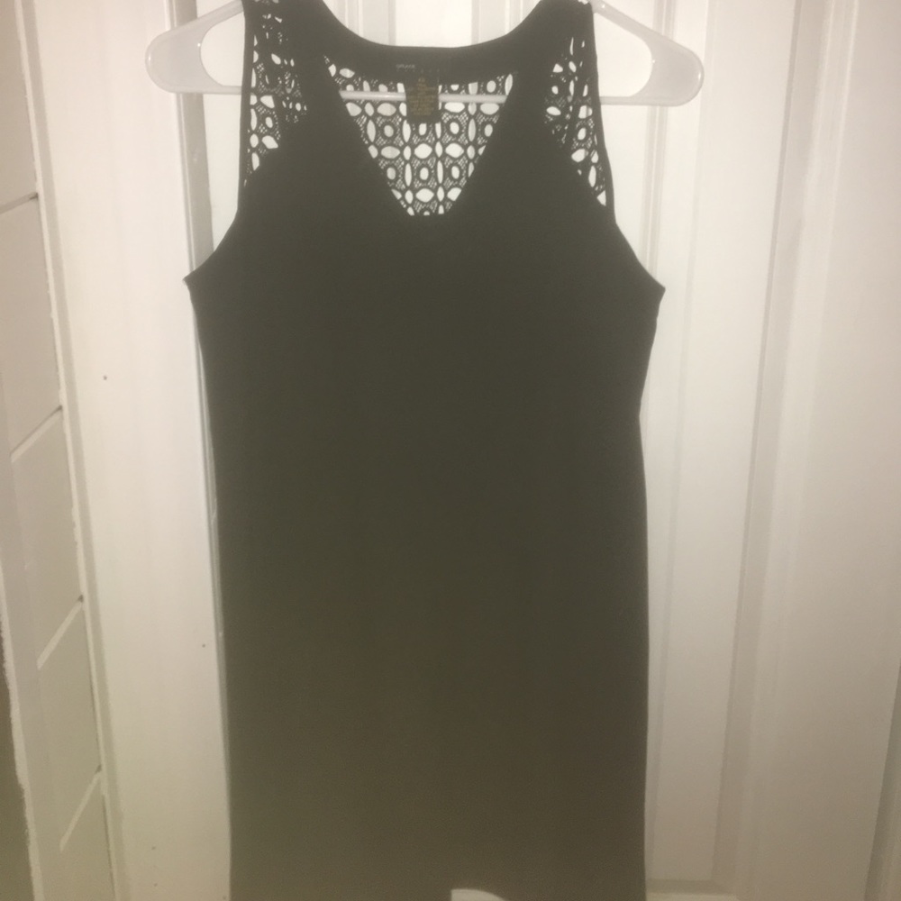 black v neck dress