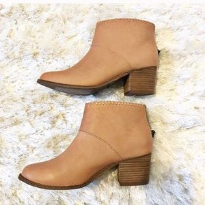 Toms sandstorm Leila boogie NWT size 8