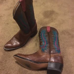 Cowgirl boots ⭐️price cut⭐️