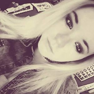 Meet your Posher, Cortney