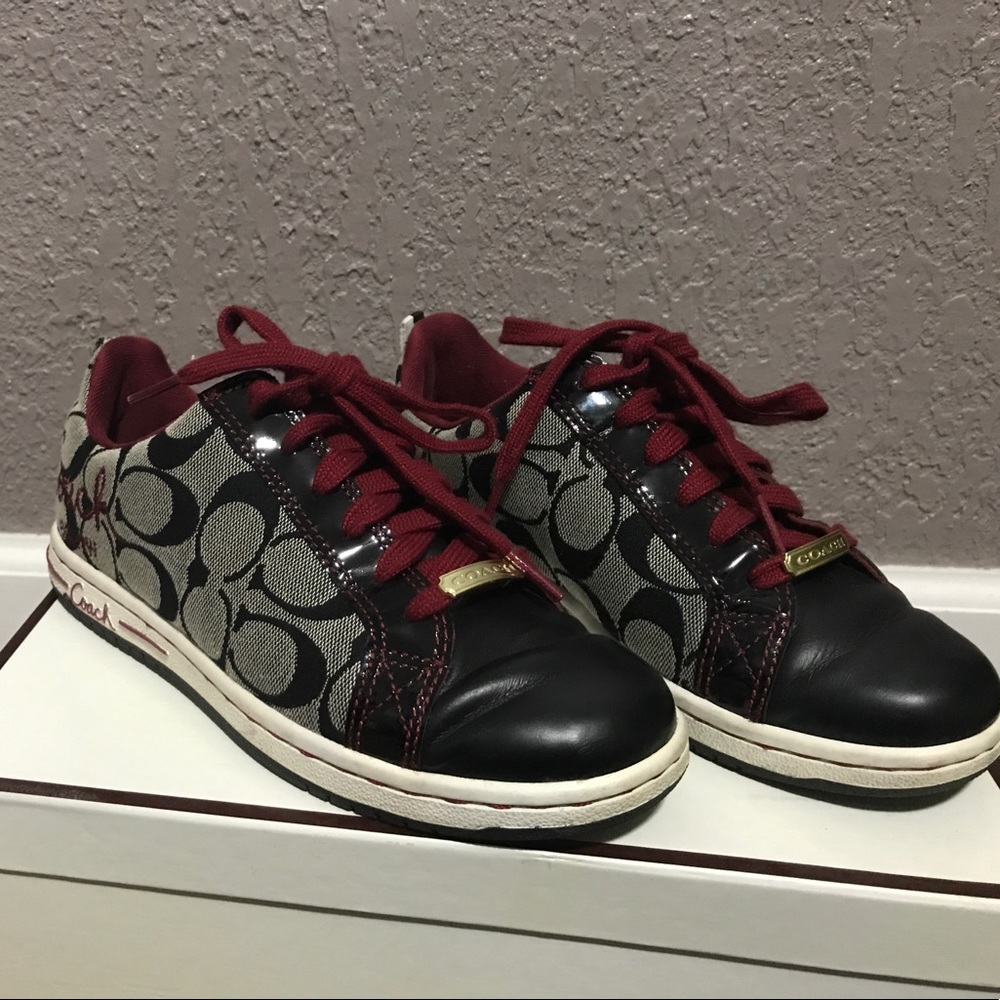 VINTAGE COACH SNEAKERS