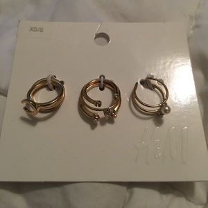 Set of 6 gold rings