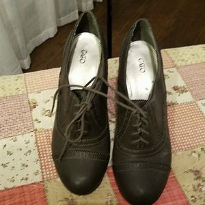 Oxford pumps size 11, brown