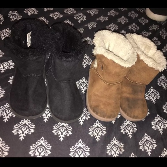 Snow Boots - Picture 1 of 3