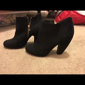 Candies black heeled booties! Size 8!