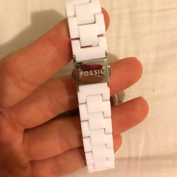 Fossil White Fashion Watch - Picture 3 of 3