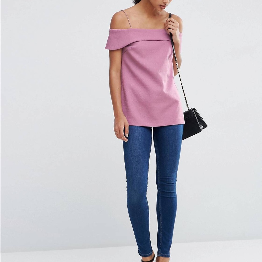Cold shoulder top