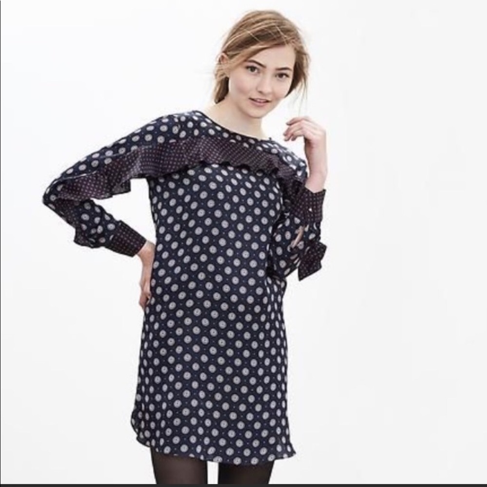 New Banana Republic foulard ruffle dress