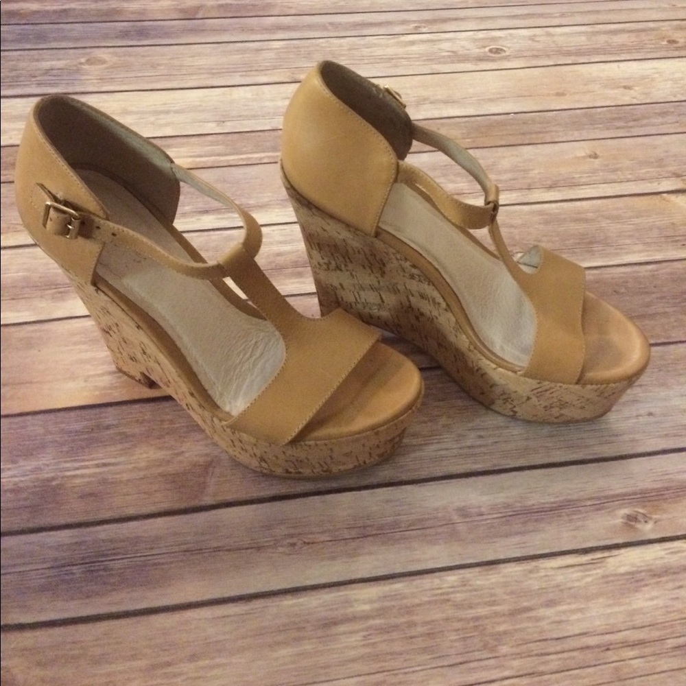 Elizabeth and James tan corked wedges