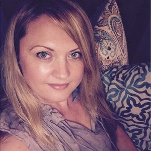 Meet your Posher, Elsa