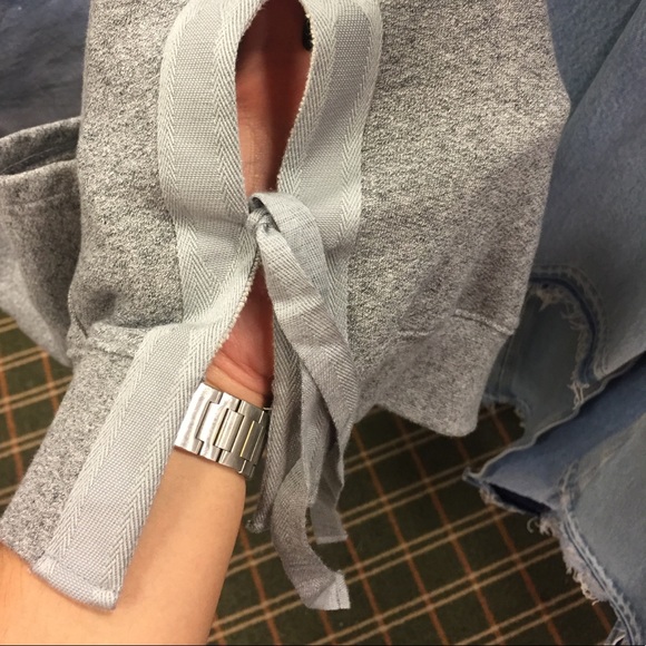 Off-White Waves Hoodie *SOLD OUT* - Picture 4 of 4