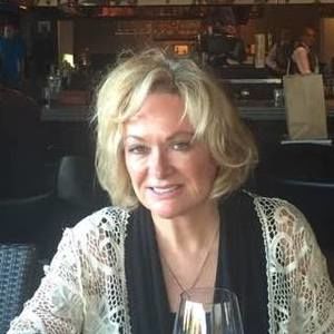 Meet your Posher, Carolyn