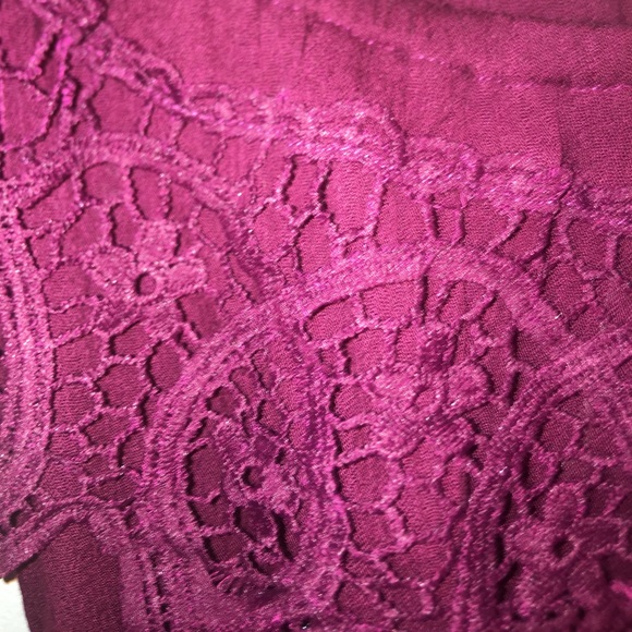 Burgundy off the shoulder crop blouse - Picture 3 of 5