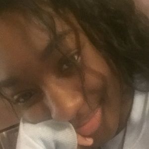 Meet your Posher, Naomi