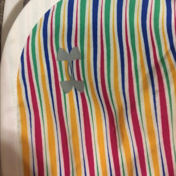 *SOLD* Under armour multicolored running shorts - Picture 2 of 3