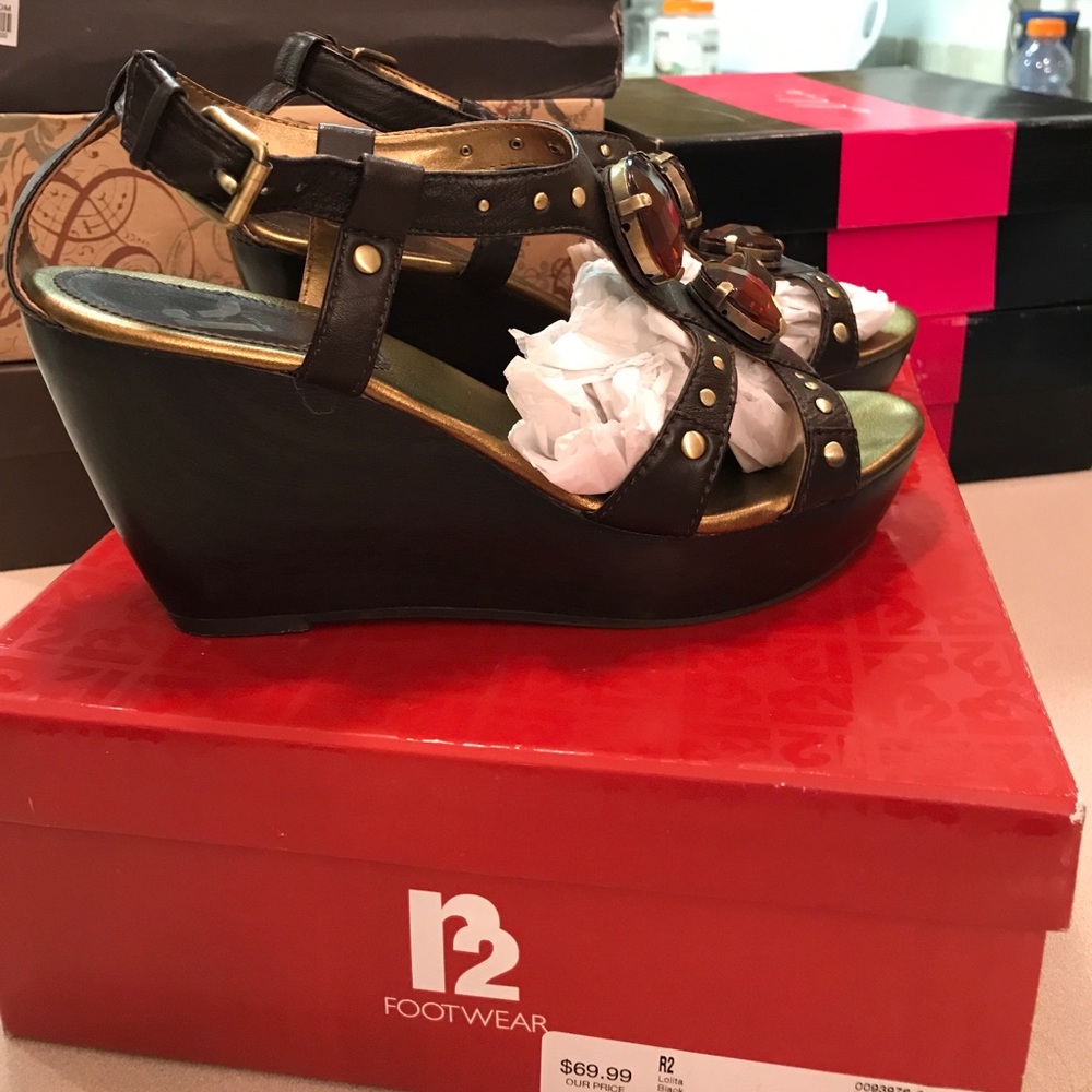 R2 brown wedge 8 1/2
