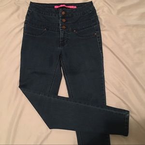 TINSELTOWN: High-waist skinny jeans
