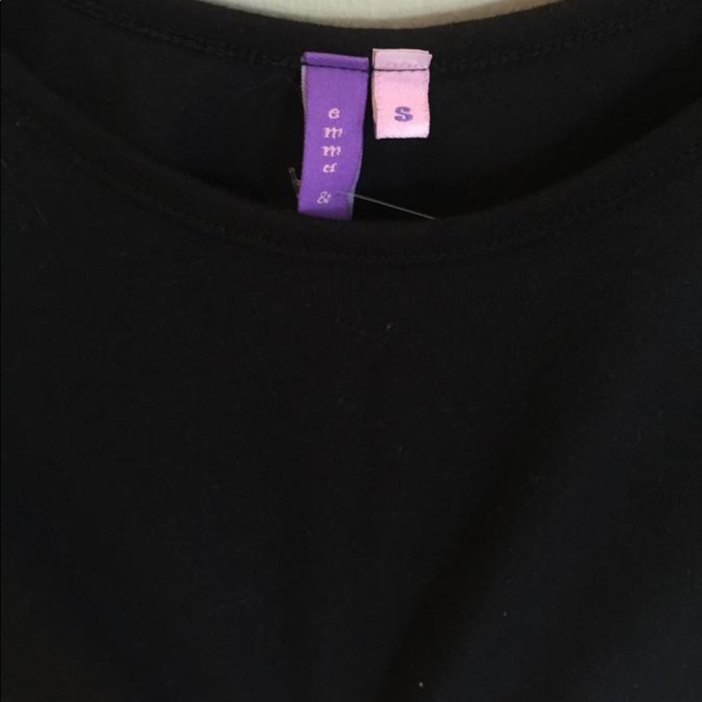 LF Crop Top - Picture 2 of 3