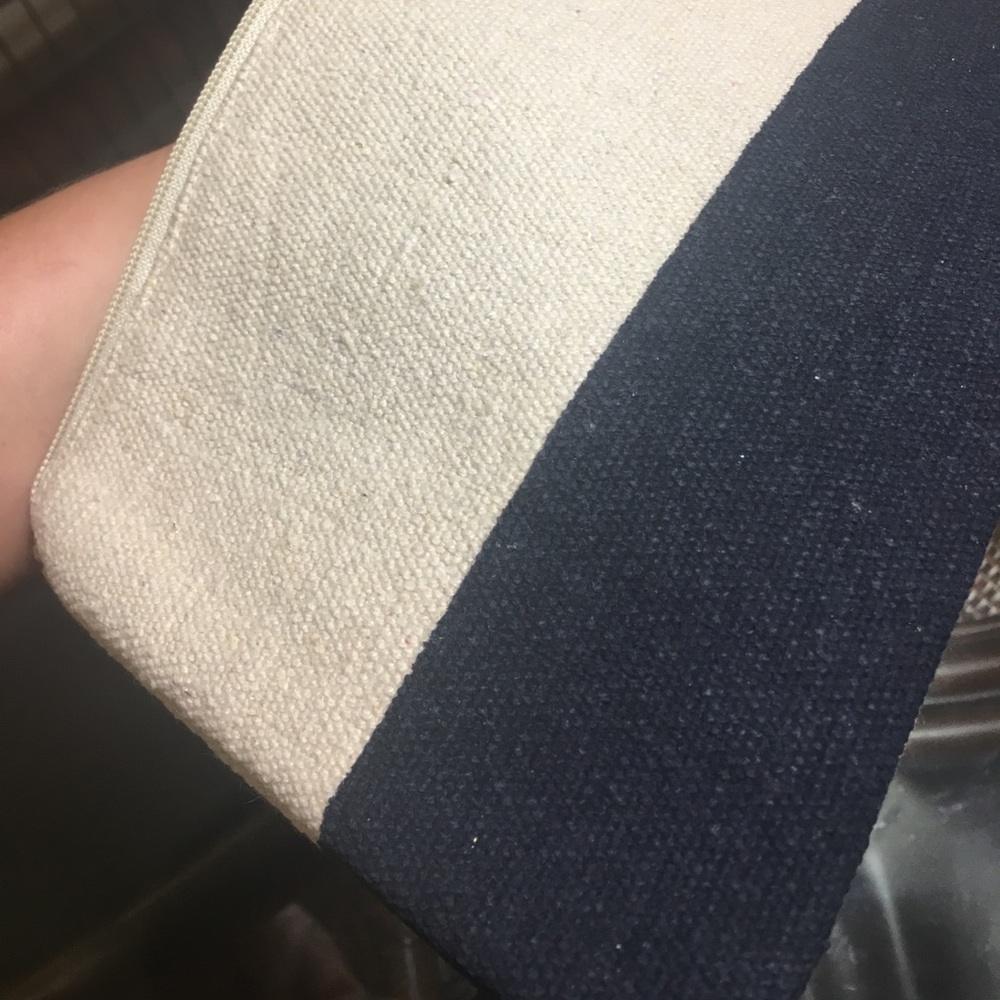 Colorblock Cosmetic Pouch - Picture 2 of 4