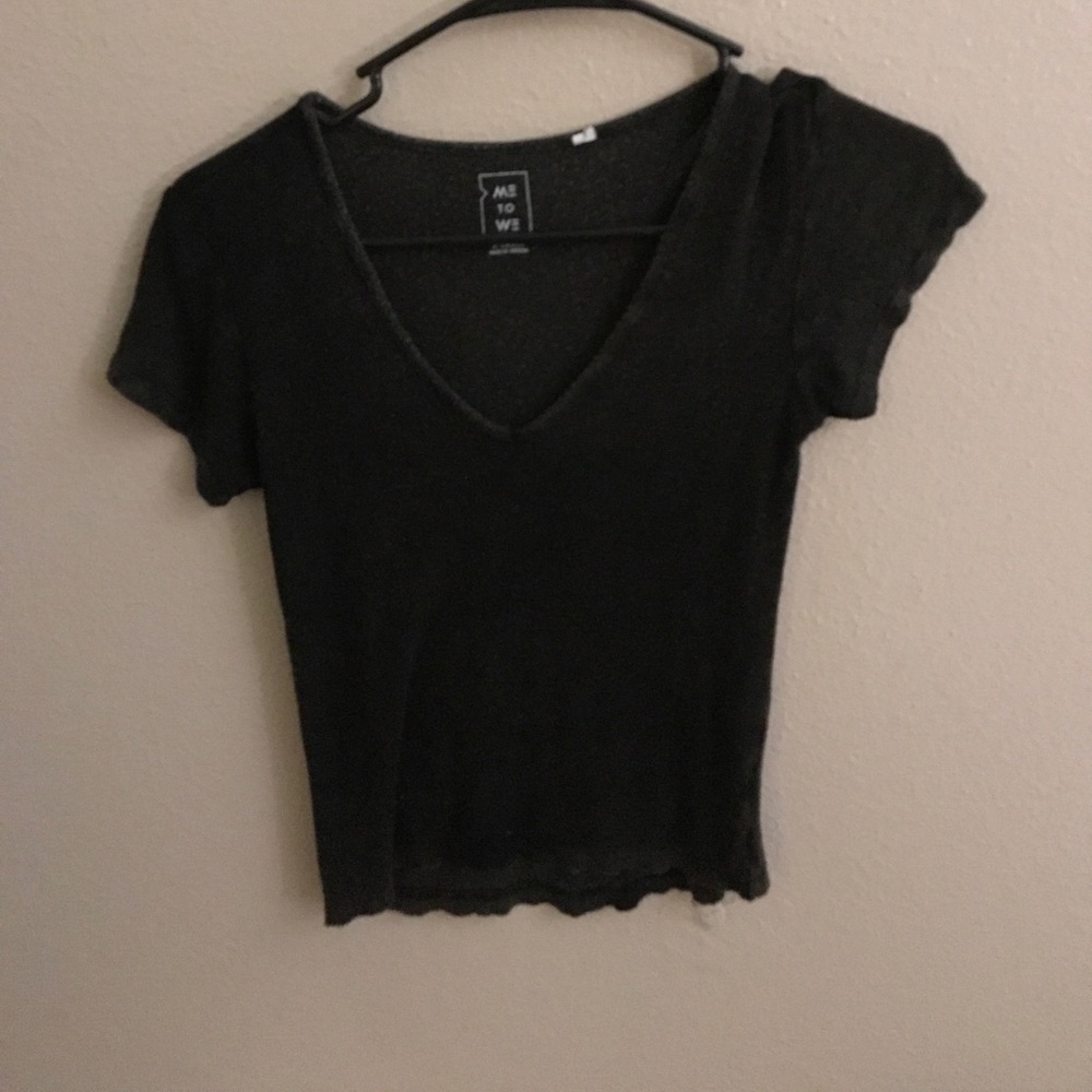 Bkack v neck