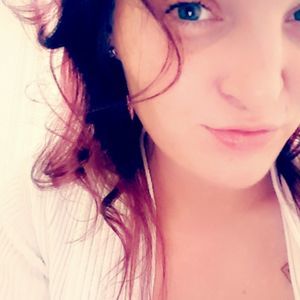 Meet your Posher, Yvette