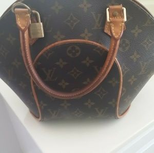 AUTHENTIC LOUISE VUITTON