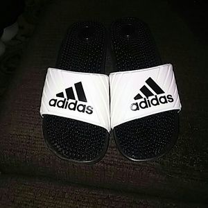 NWOT ADIDAS Sandals