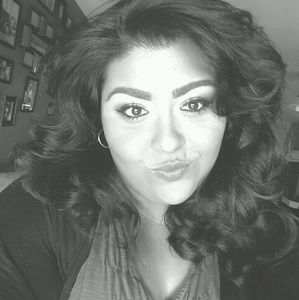 Meet your Posher, Christina