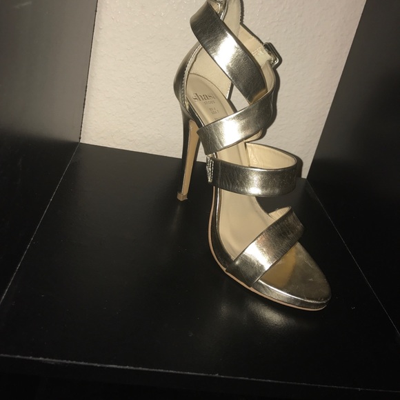 Heels - Picture 3 of 4