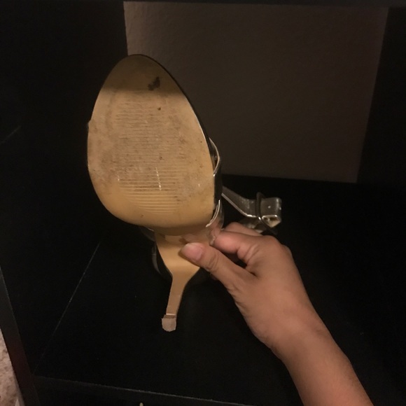 Heels - Picture 4 of 4