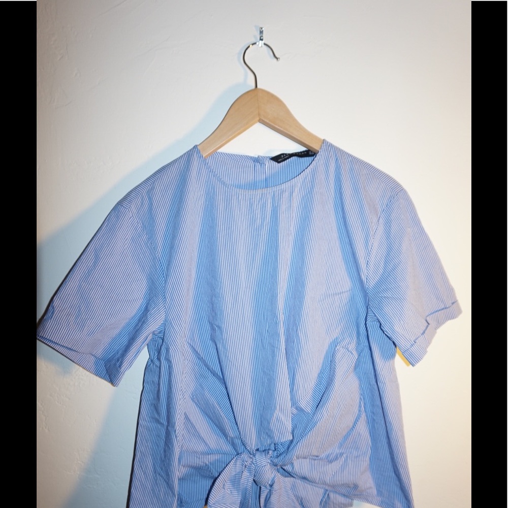 Super cute Zara summer top with bow detail