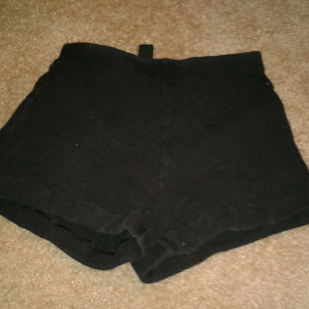 black stretchy shorts