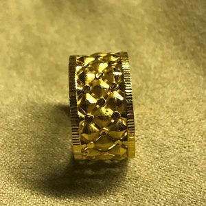 21kt gold ring