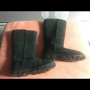Ugg 10 black boots