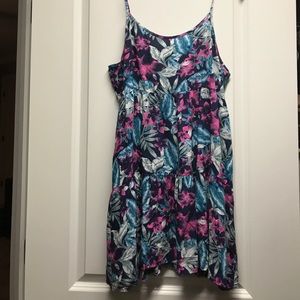 ADORABLE💫 spaghetti strap summer dress