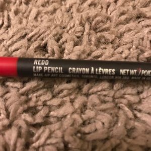 MAC Lip Liner