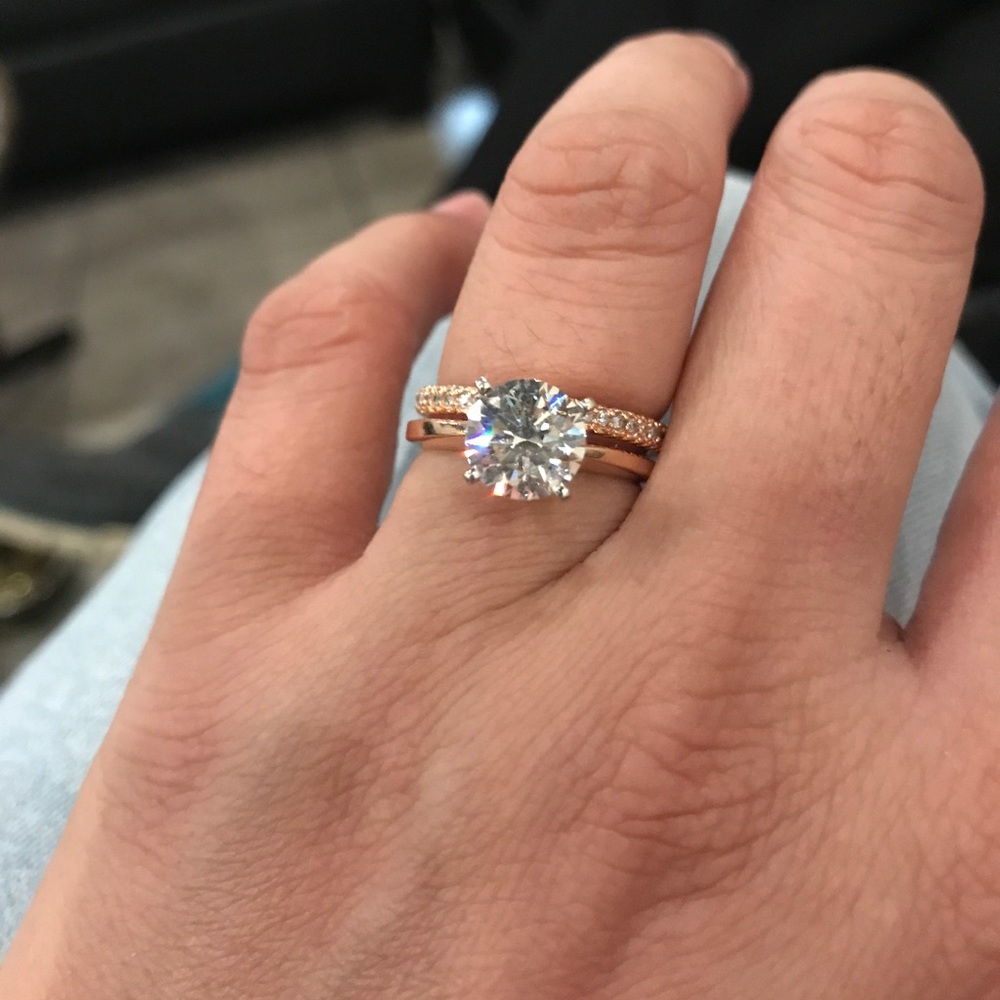 Diamond ring - Picture 3 of 3