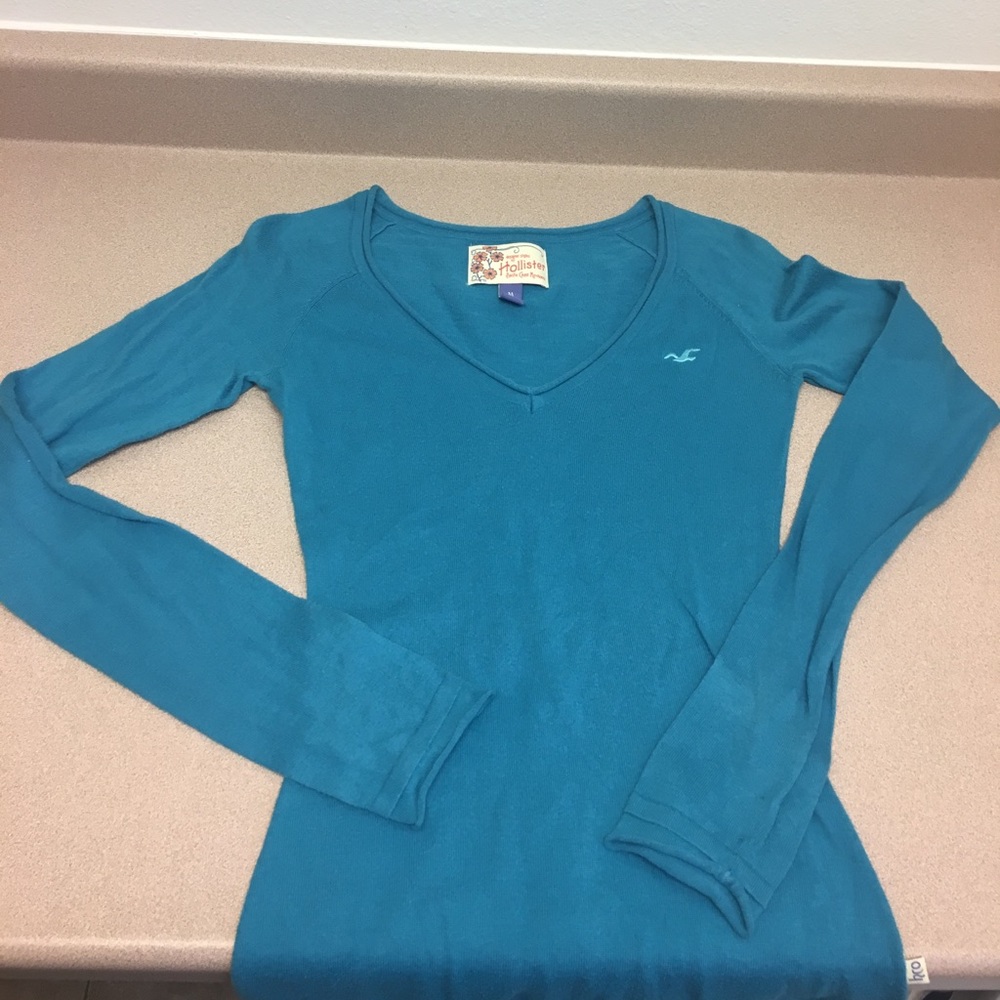 Hollister V-neck icon sweater