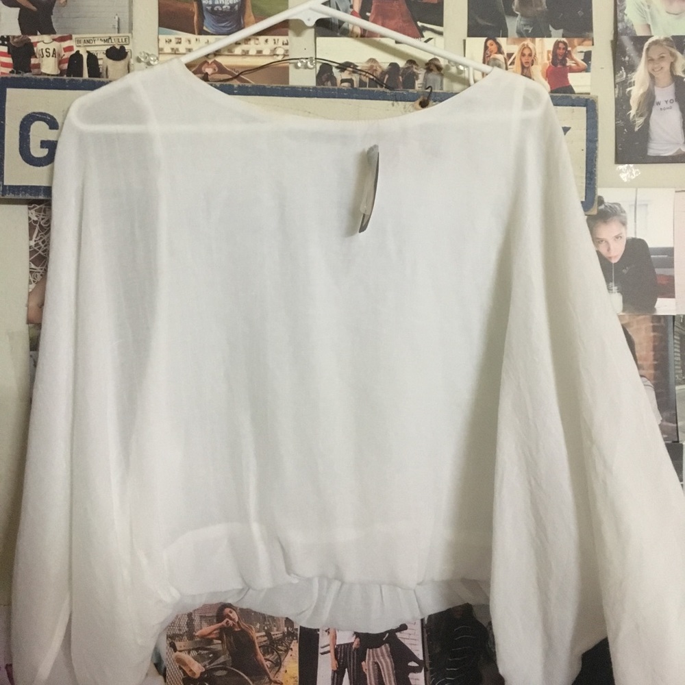 BNWT FOREVER 21 TOP