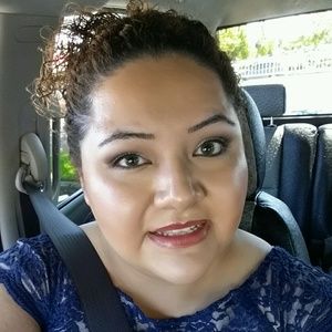 Meet your Posher, Adelina