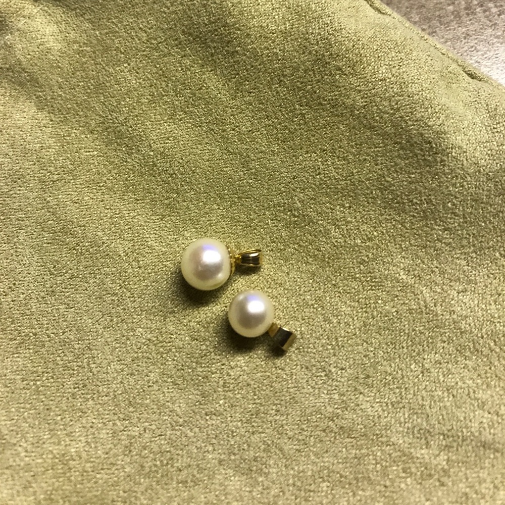 Pearl pendants for babies