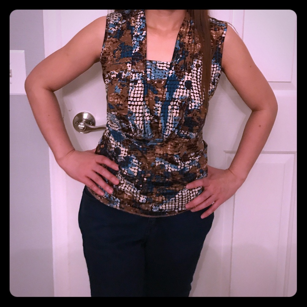 sexy sleeveless blouse!