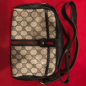 Gucci vintage small crossbody bag