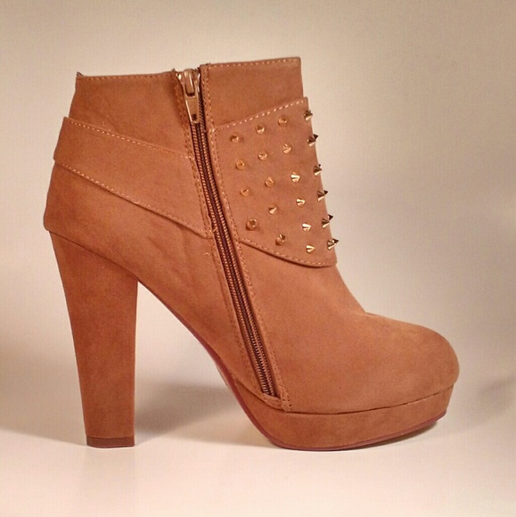 CAMEL CHUNKY HEEL BOOTIES - Picture 2 of 4