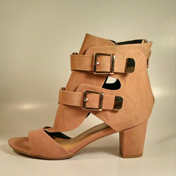 CORAL HEELS (NO OFFERS) - Picture 3 of 4