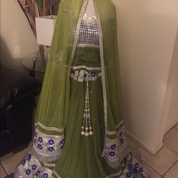 Green Lahenga for mehndi or Sangeet - Picture 2 of 4