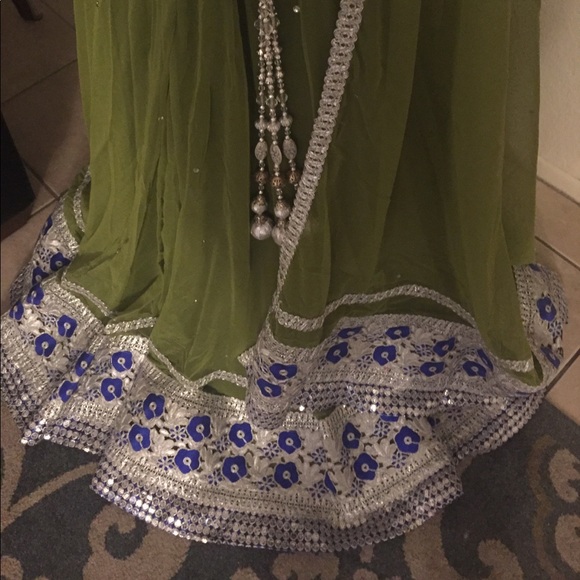 Green Lahenga for mehndi or Sangeet - Picture 4 of 4