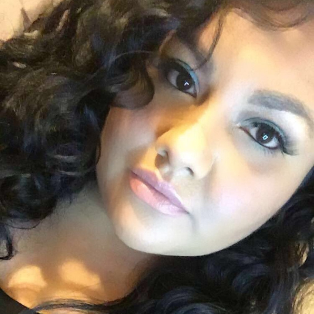 Meet your Posher, Lena