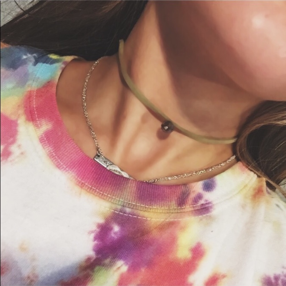 OLIVE GREEN SUEDE CHOKER WITH CLEAR